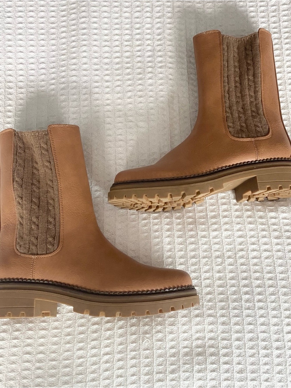 Sam & Libby Knit-Panel Chelsea Boots in Tan size 11